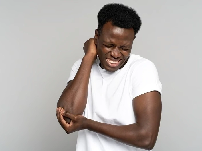 Professional Shoulder Pain Treatment services by Premier Injury Specialists in Riverdale, GA — licensed Injury Specialists provider